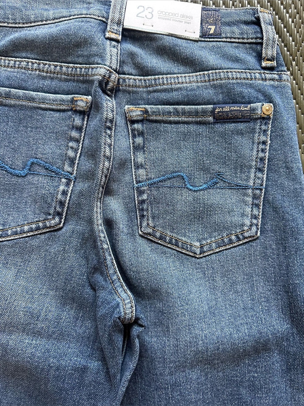 7 For All Mankind Cropped Alexa Raw Hem Ankle Crop Size 23 Jeans 26â Inseam - Picture 9 of 11